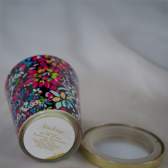 Lilly Pulitzer Multi Feeling Fintastic Candle New In Box - Picture 3 of 10
